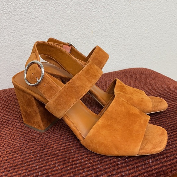 Via Spiga Evelyne Suede Block Heel Sandal NWOT 7 - Picture 2 of 10